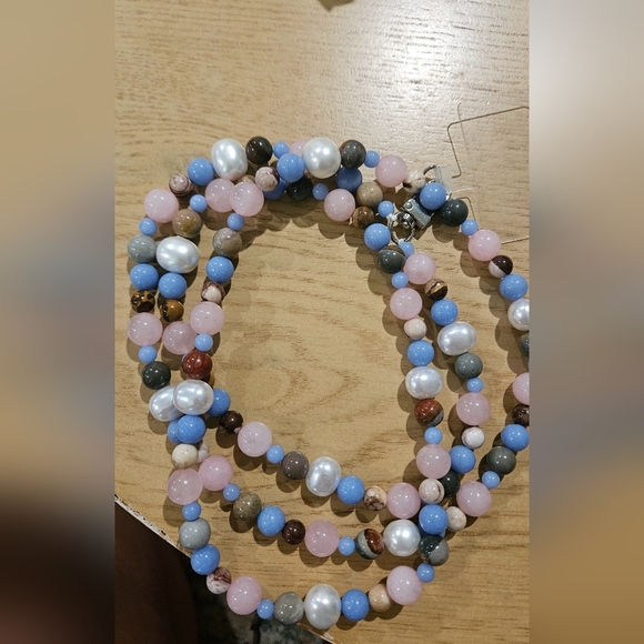 MACRAE & CO. Multicolor Natural Stone Phone Crossbody Strap pink/white/blue. NWT - Picture 5 of 6